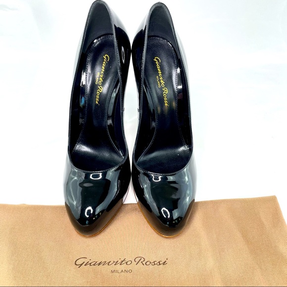 Gianvito Rossi Black Patent Leather Pumps